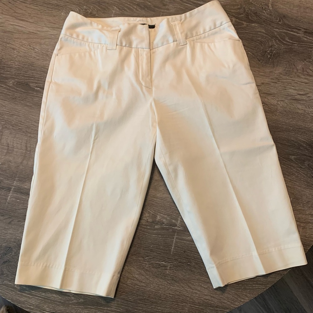 Nic and Zoe Size 4 shorts